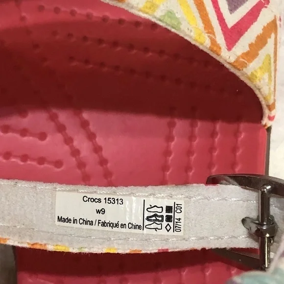 Crocs Leigh Fabric Multicolor Geometric Ankle Strap Platform Wedge Sandal Size 9 - Picture 7 of 13